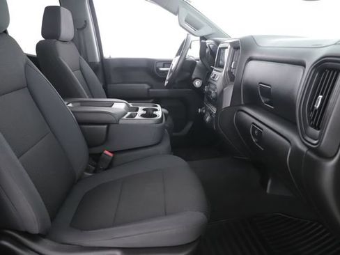 Used 2019 Chevrolet Silverado 1500 Custom w/ Custom Value Package AWD/4WD image 27