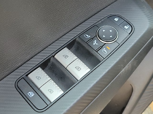 Used 2025 Mitsubishi Outlander SE AWD/4WD image 23