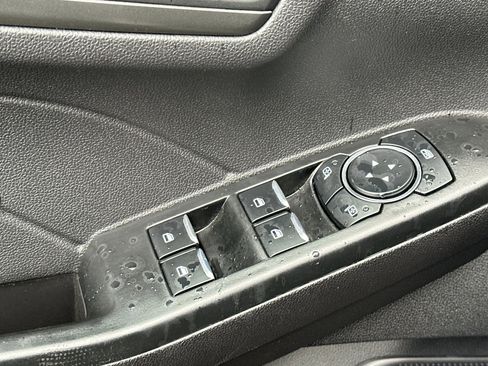 Used 2025 Ford Escape Active image 12