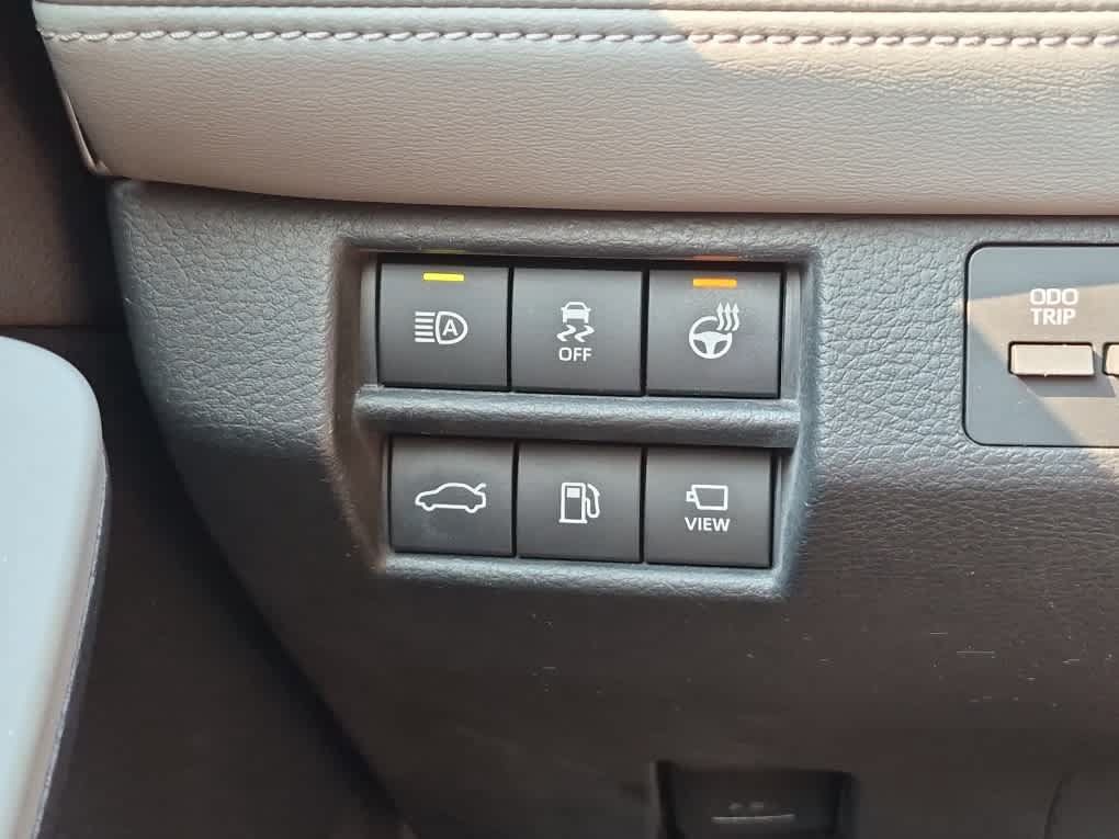 Used 2019 Toyota Avalon Limited w/ Advanced Safety Package FWD image 18