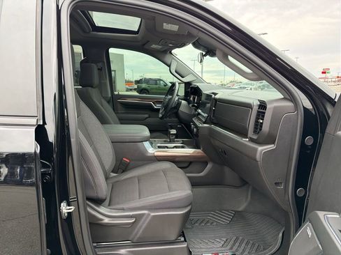 Used 2024 Chevrolet Silverado 1500 LT Trail Boss w/ Convenience Package II image 21