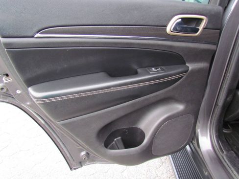 Used 2015 Jeep Grand Cherokee Limited AWD/4WD image 13