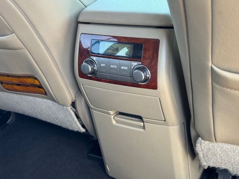 Used 2012 Toyota Highlander Limited image 16