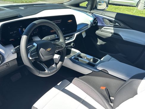 New 2026 Chevrolet Equinox EV LT image 14