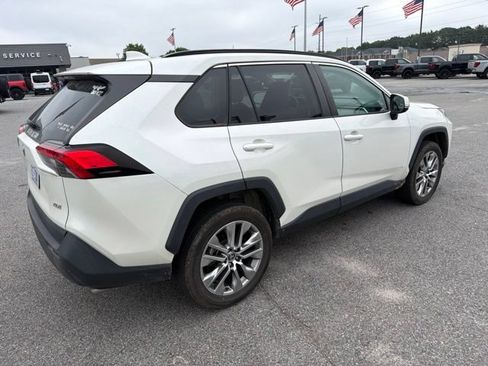 Used 2022 Toyota RAV4 XLE Premium FWD image 6