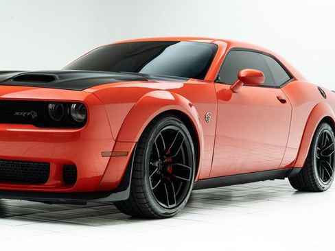 Used 2019 Dodge Challenger SRT Hellcat image 9
