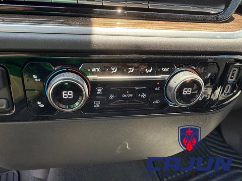 Used 2025 Chevrolet Silverado 2500 LT w/ Convenience Package AWD/4WD image 18