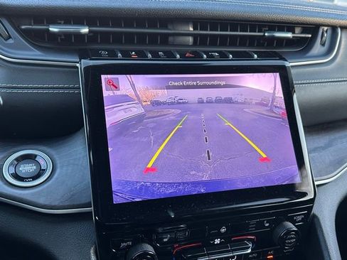 Used 2022 Jeep Grand Cherokee L Limited image 25