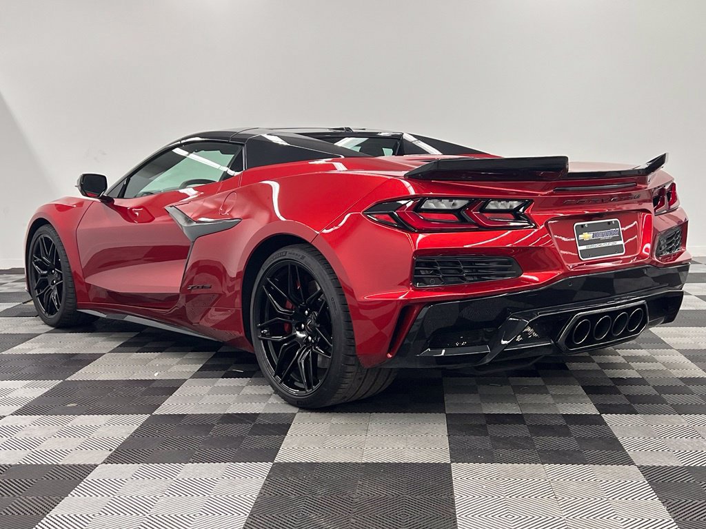 Used 2026 Chevrolet Corvette Z06 RWD image 5