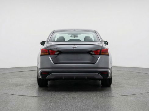 Used 2025 Nissan Altima 2.5 SV FWD image 7