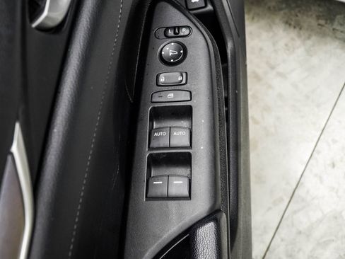 Used 2018 Honda Civic Touring image 29
