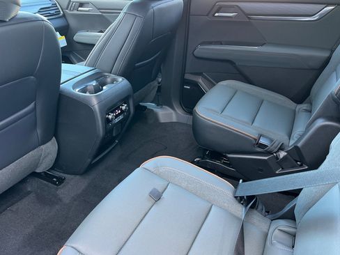 New 2026 GMC Acadia AT4 w/ Super Cruise Package AWD/4WD image 9