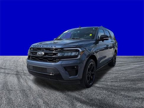 Certified 2022 Ford Expedition Limited image 8