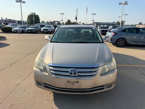 Used 2006 Toyota Avalon XLS FWD image 6