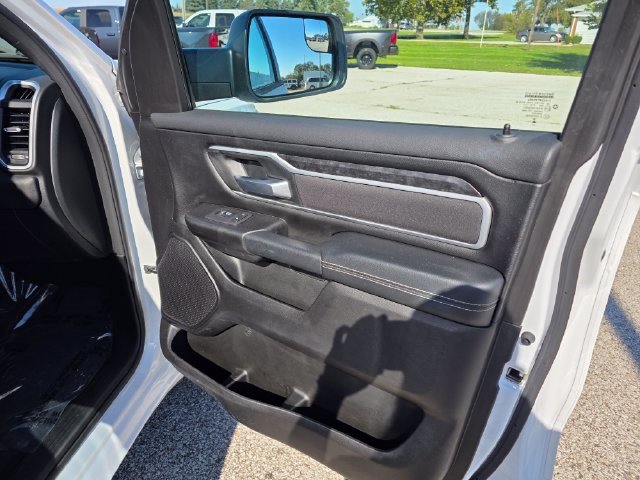 Used 2023 RAM 1500 Big Horn AWD/4WD image 15