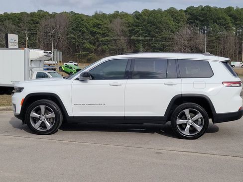 Used 2024 Jeep Grand Cherokee L Limited image 6