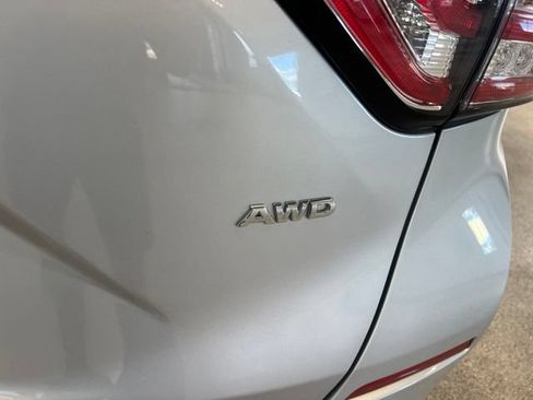 Used 2017 Nissan Murano S w/ Navigation Package AWD/4WD image 7