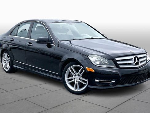 Used 2013 Mercedes-Benz C 250 Sedan image 3