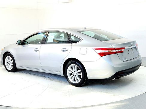 Used 2015 Toyota Avalon XLE image 4