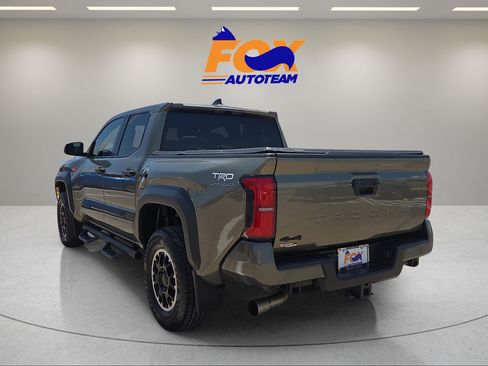 Certified 2024 Toyota Tacoma TRD Off-Road AWD/4WD image 3