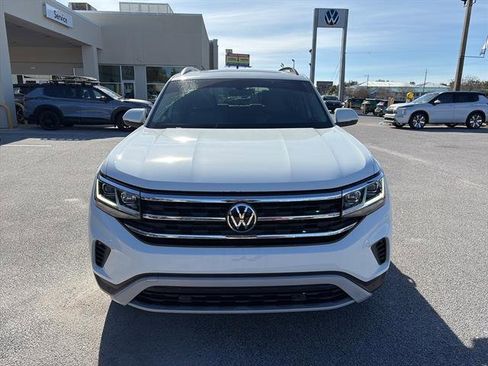 Certified 2023 Volkswagen Atlas SE w/ Panoramic Sunroof Package image 2