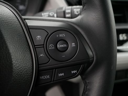 Certified 2024 Toyota Corolla Cross LE image 25