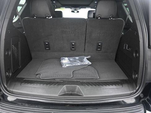 Used 2022 Chevrolet Tahoe LT w/ Luxury Package AWD/4WD image 42