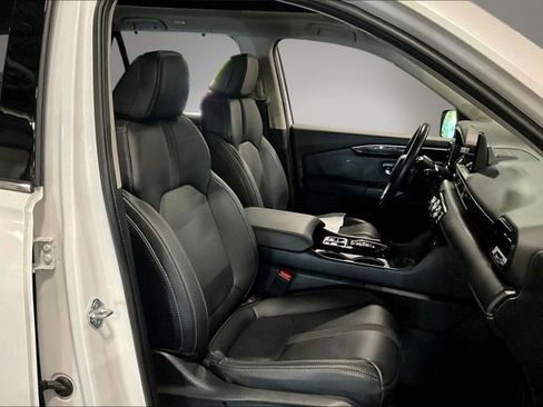 Used 2024 Honda Pilot Touring image 30