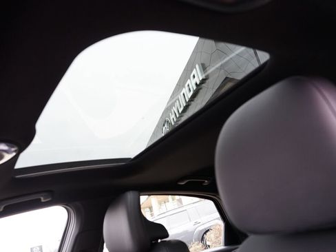 Used 2024 Hyundai Ioniq 6 Limited image 17