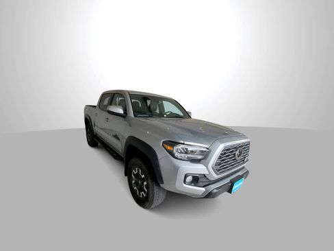 Used 2023 Toyota Tacoma TRD Off-Road w/ TRD Premium Off Road Package AWD/4WD image 2