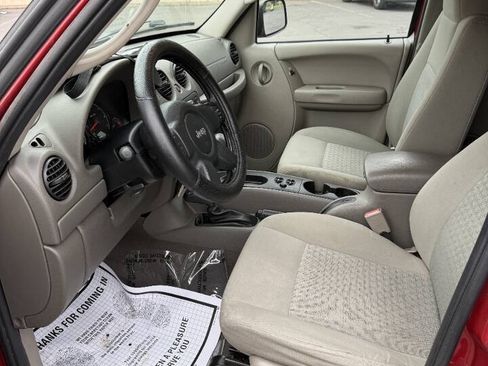 Used 2007 Jeep Liberty Sport AWD/4WD image 11