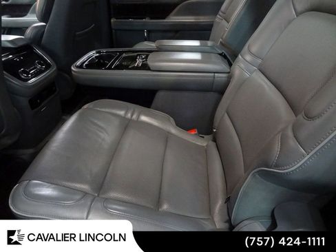 Used 2019 Lincoln Navigator L Reserve AWD/4WD image 7
