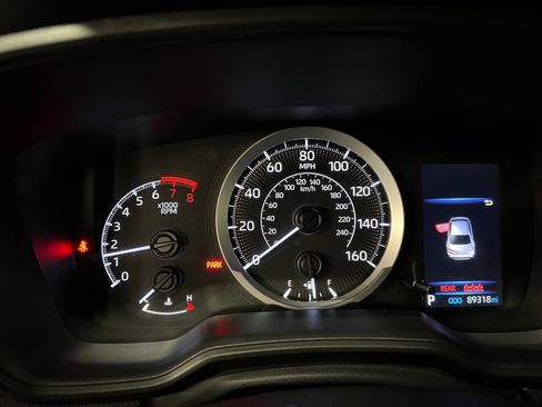 Used 2021 Toyota Corolla LE image 14