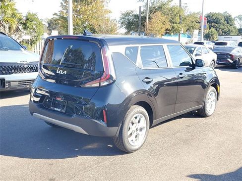 New 2025 Kia Soul LX image 6