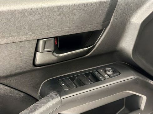 Certified 2025 Toyota Tacoma SR5 image 15