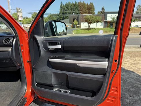 Used 2018 Toyota Tundra SR5 image 12