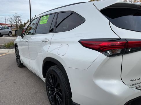Used 2023 Toyota Highlander XSE image 5