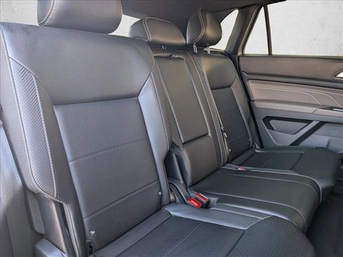 Used 2022 Volkswagen Atlas Cross Sport SE image 20