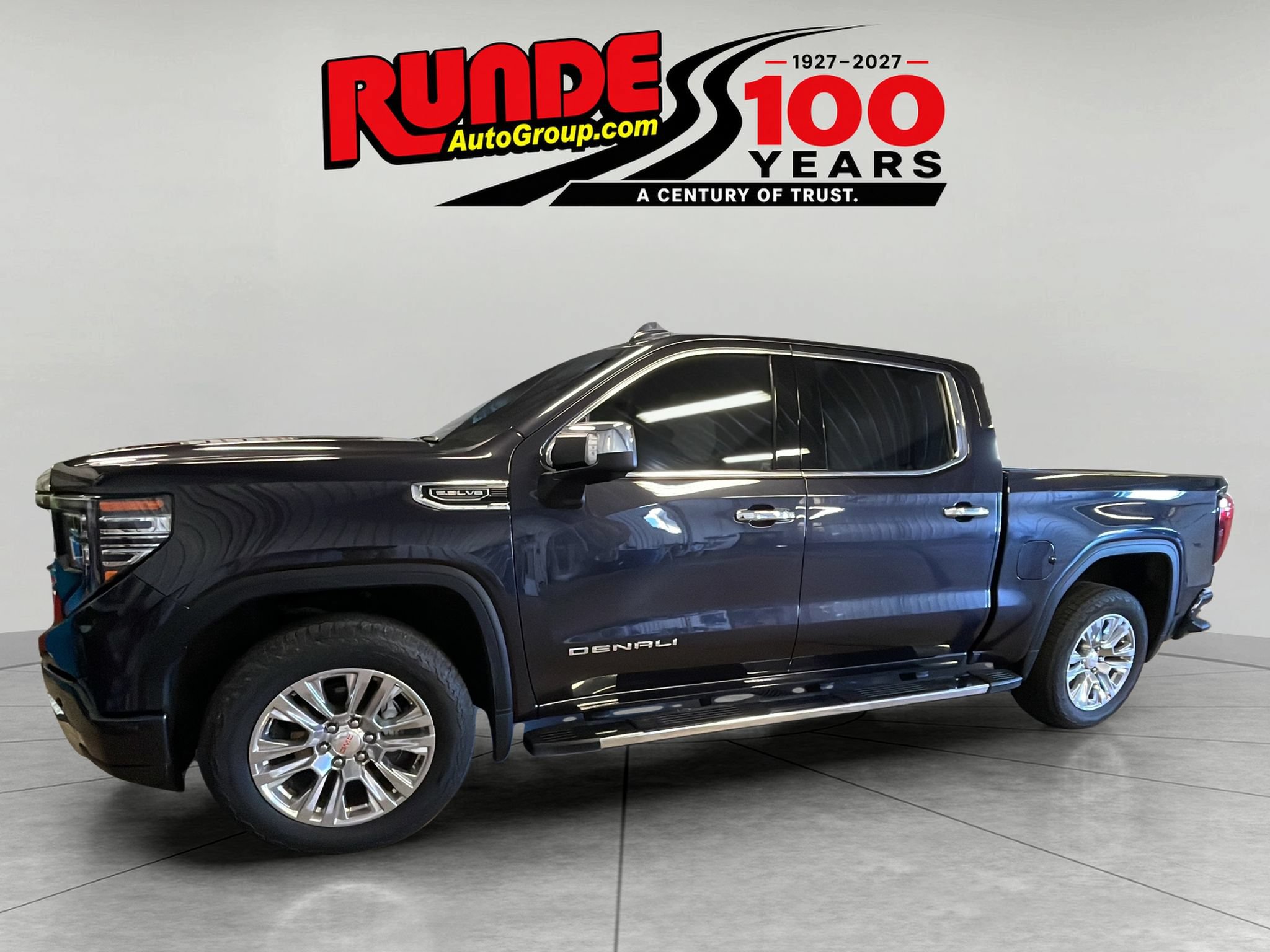 Used 2022 GMC Sierra 1500 Denali AWD/4WD image 1