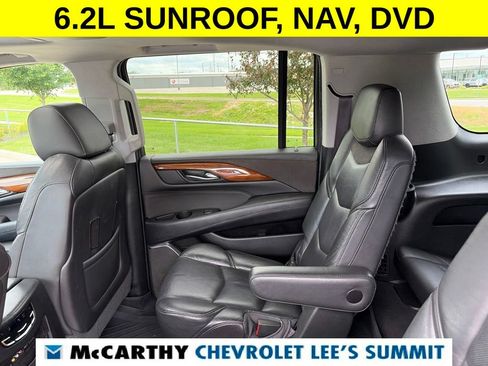 Used 2016 Cadillac Escalade ESV Luxury AWD/4WD image 50