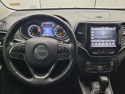 Used 2019 Jeep Cherokee Limited FWD image 22