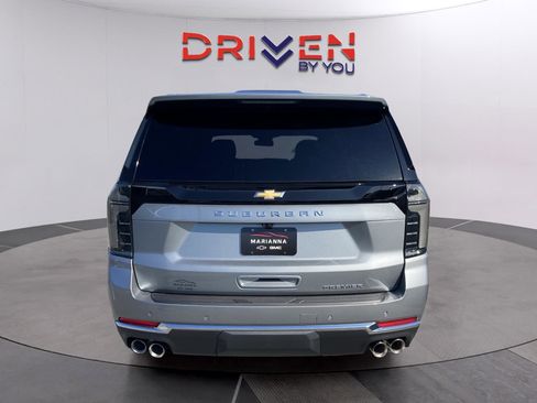 New 2026 Chevrolet Suburban Premier image 4