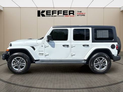 Used 2022 Jeep Wrangler Unlimited Sahara w/ Cold Weather Group image 2