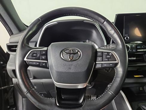 Used 2023 Toyota Highlander XSE AWD/4WD image 21