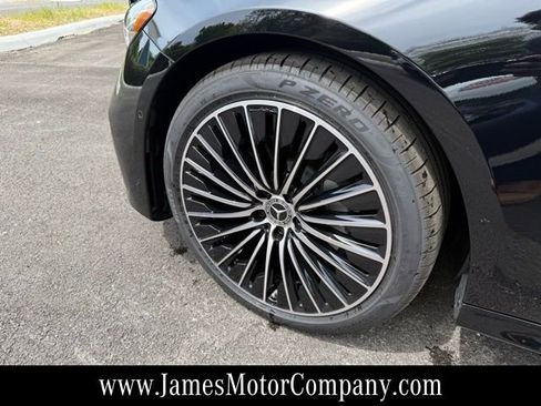 New 2026 Mercedes-Benz E 350 4MATIC Sedan image 9