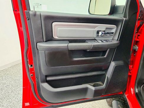 Used 2018 RAM 2500 Power Wagon w/ Leather & Luxury Group image 10