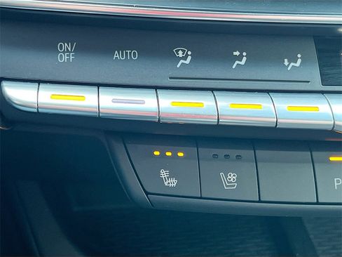 Used 2022 Cadillac CT5 V w/ Premium Package image 21