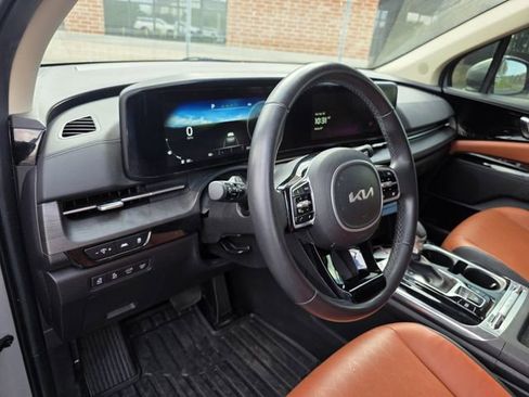 Used 2024 Kia Carnival SX FWD image 10