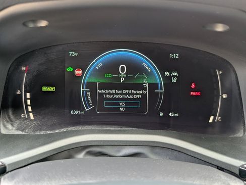 Used 2025 Toyota Camry SE image 19