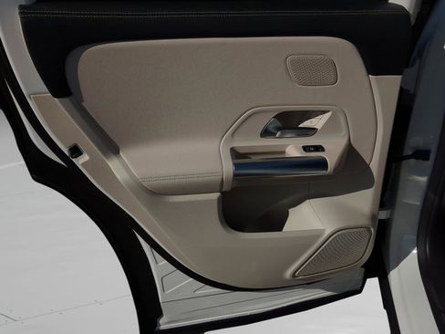 Certified 2026 Mercedes-Benz GLA 250 image 11